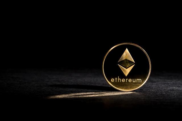 以太坊迎来伦敦硬分叉<strong></p>
<p>ETH</strong>，将如何影响网络生态和ETH价值？
