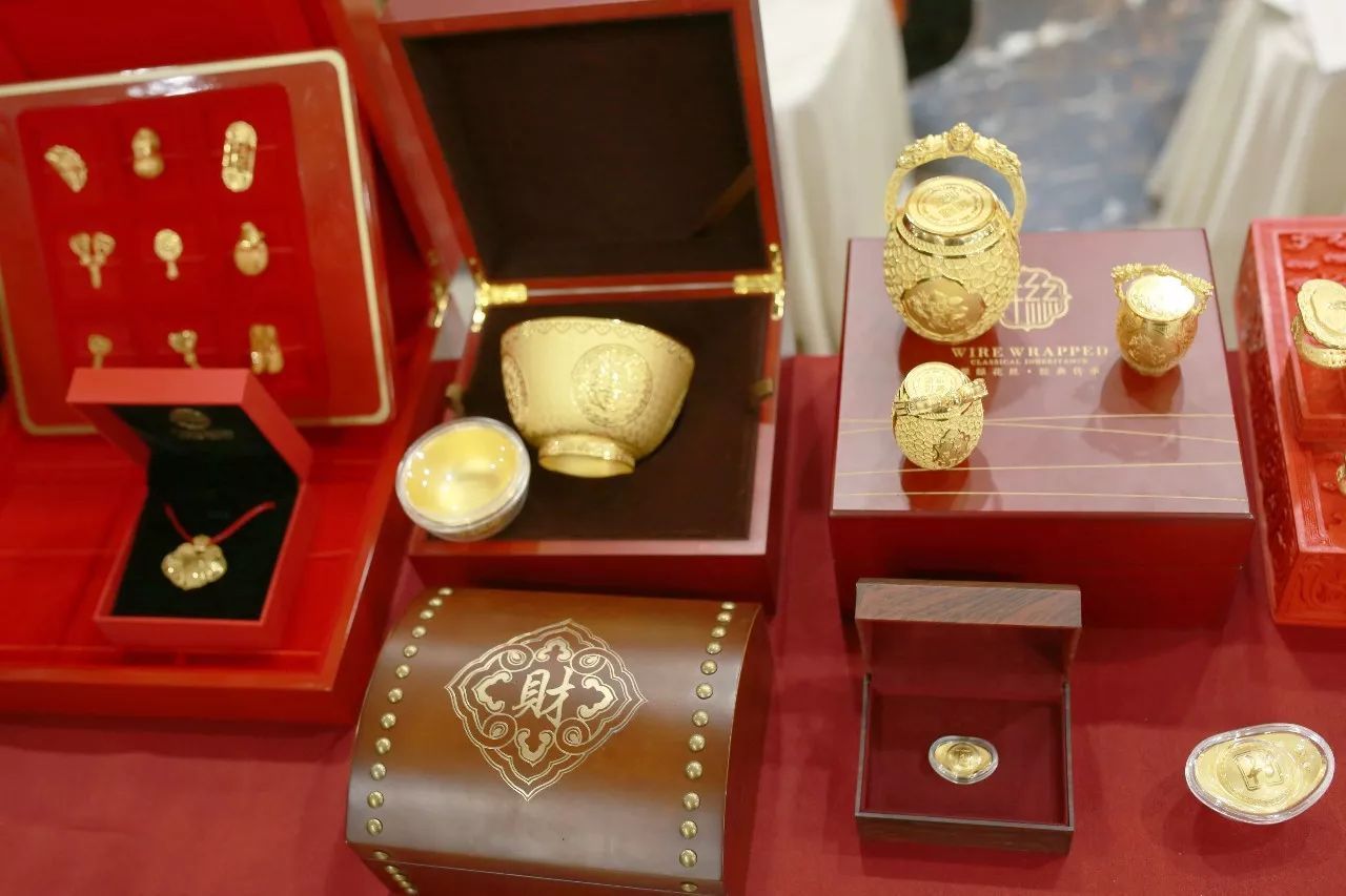 嘉信贵金属(嘉信金服是做什么的)