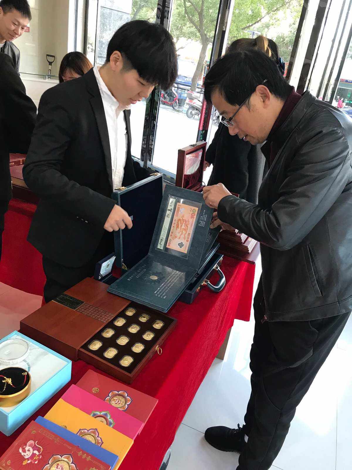舟山贵金属(舟山贵金属鉴定中心)